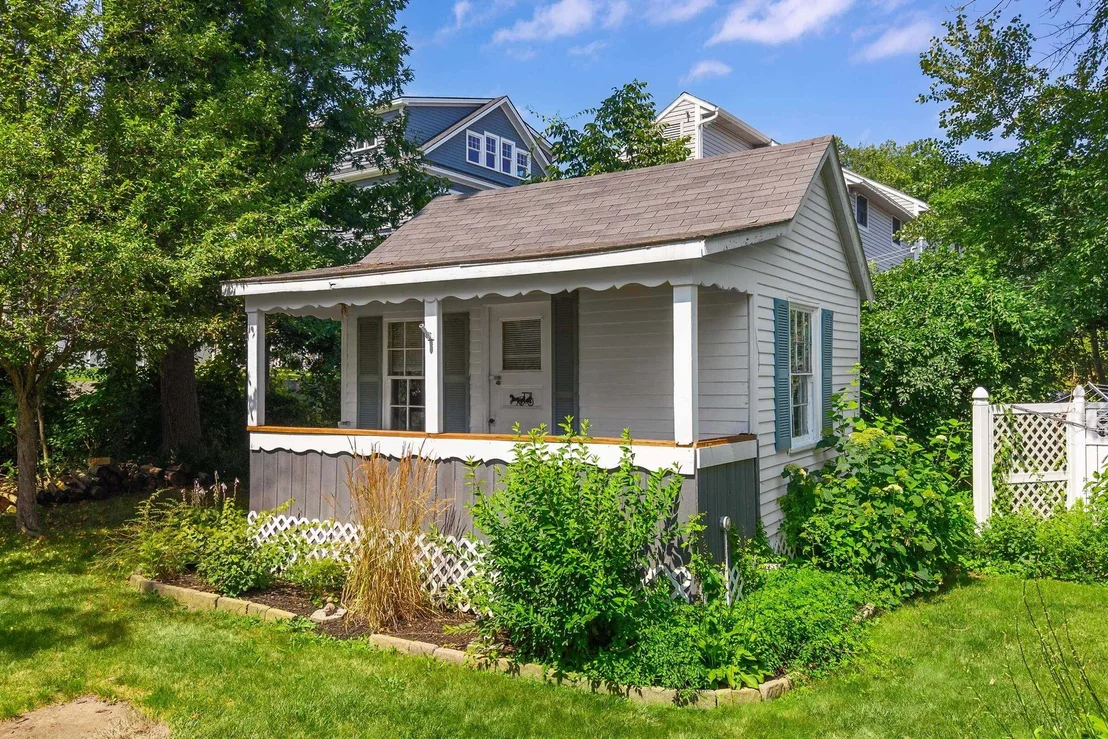 Photo of 35 Beacon