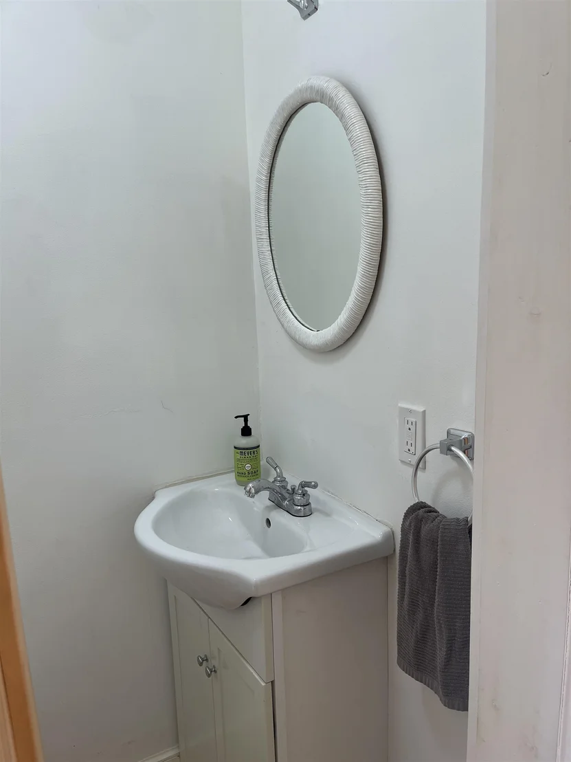 Photo of 24 Pleasant