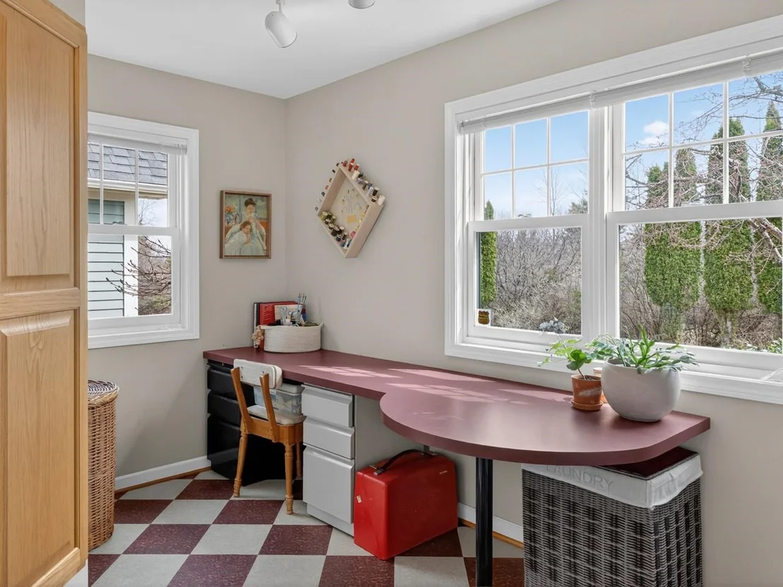 Photo of 79 Featherbed