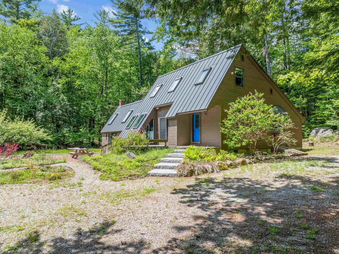 Photo of 47 Forest Pond