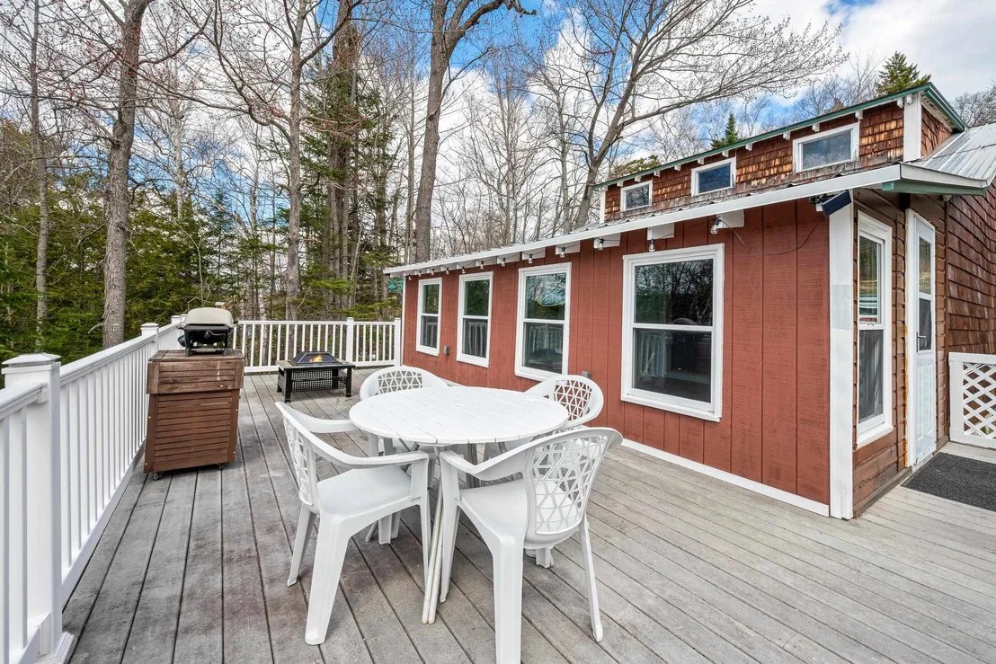 Photo of 134 Cedar Pond