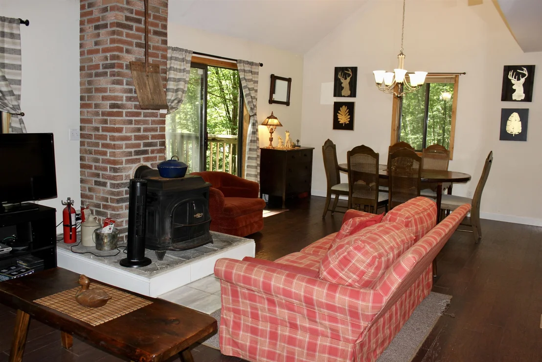 Photo of 41 Pine Hill