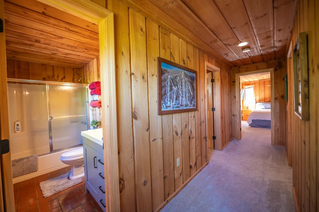 Photo of 15 Bears Den