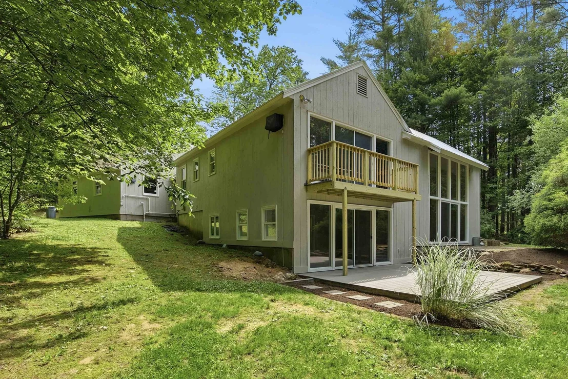 Photo of 135 Lower Straw