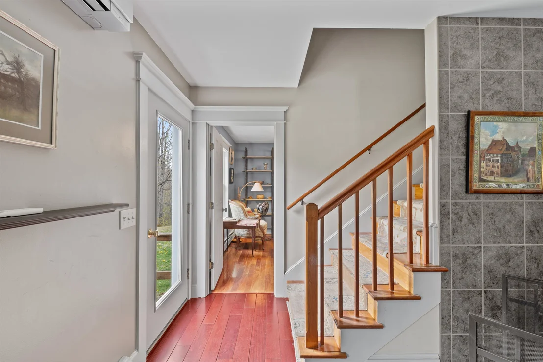 Photo of 362 Jericho