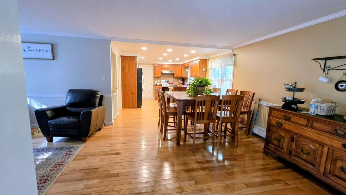 Photo of 2 Greenleaf