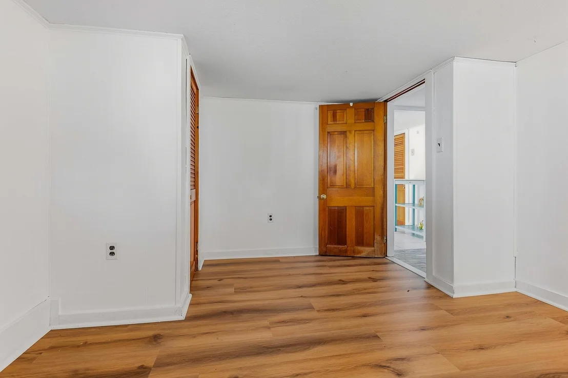 Photo of Unit D at 20 Epping