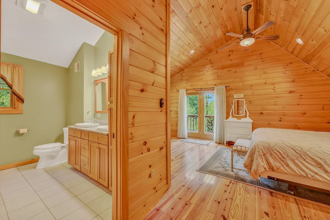 Photo of 1560 Cherry Valley