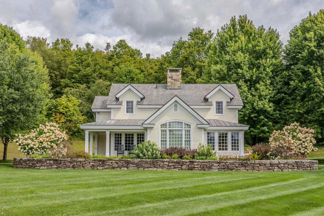 Photo of 325 Twin Willows