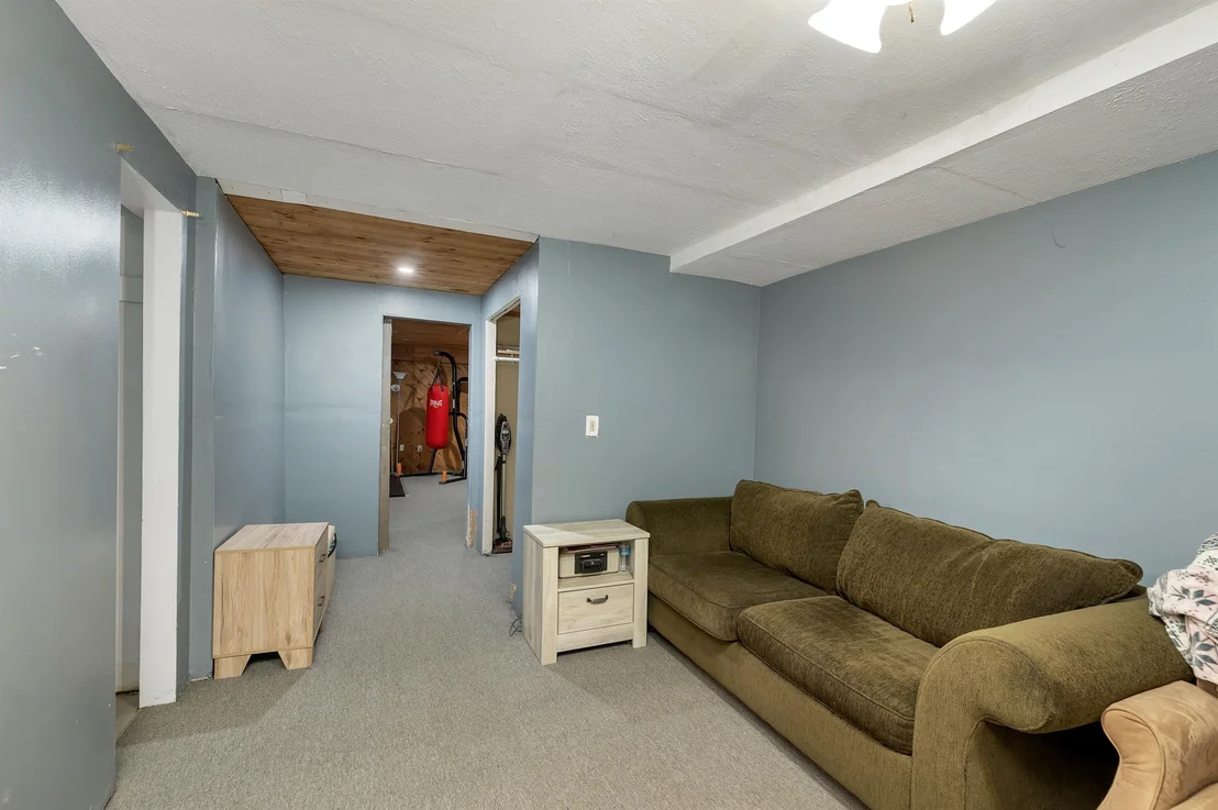 Photo of 3 Dennison