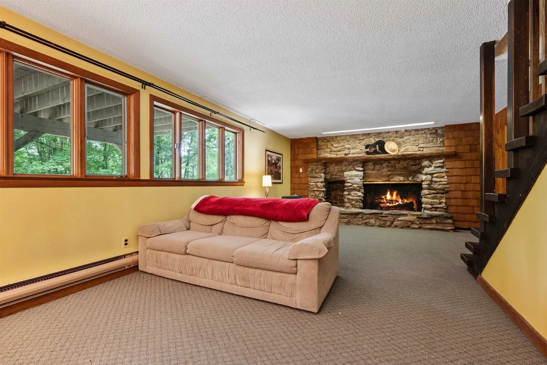 Photo of 153 Eagle Rock