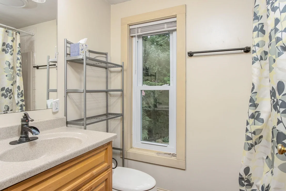 Photo of 20 Redfield