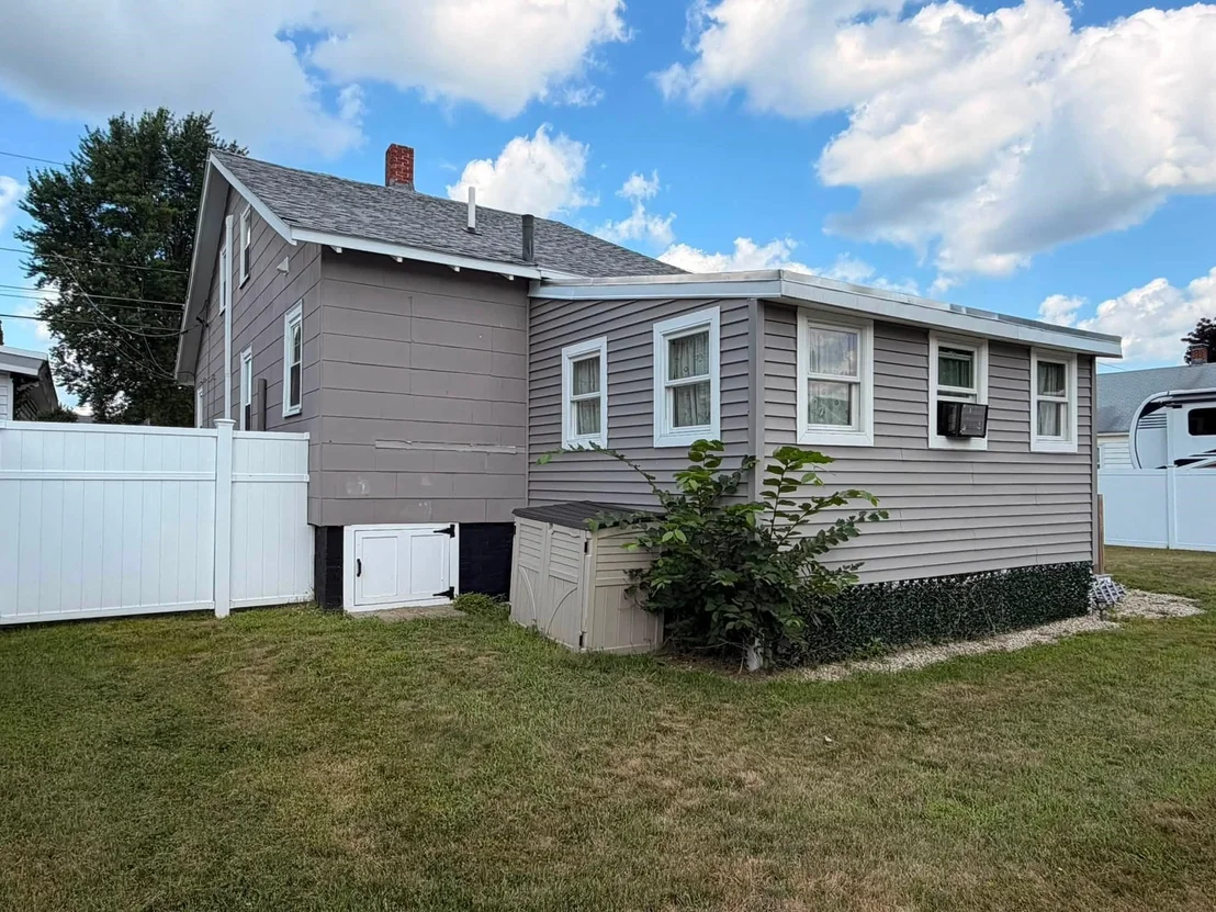 Photo of 98 Maple