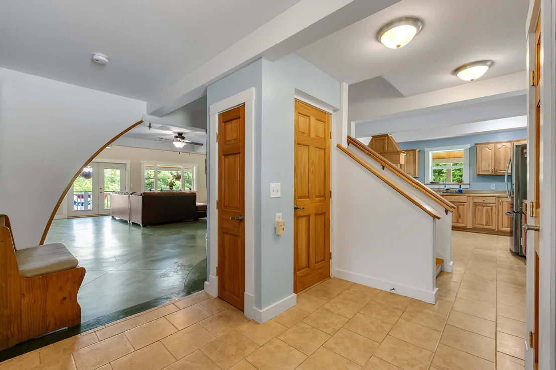 Photo of 1012 Hallstrom
