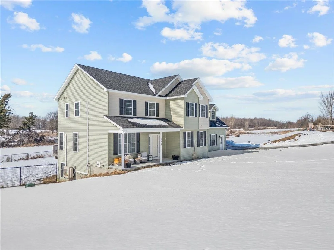 Photo of 693 Brigham