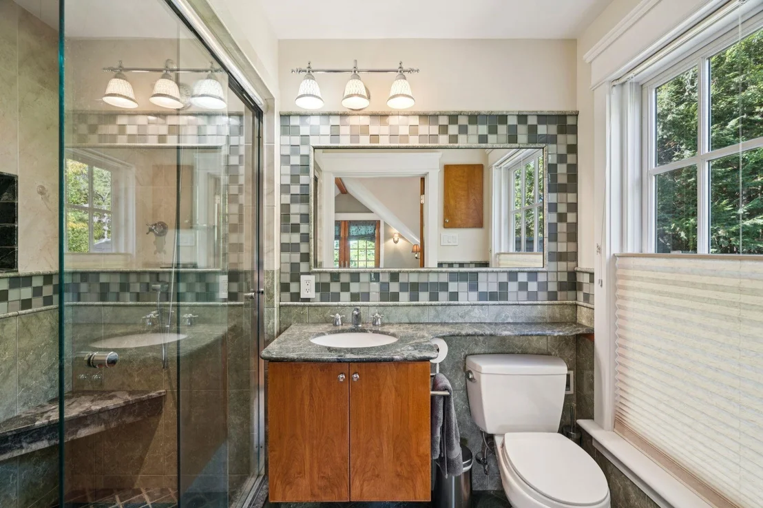 Photo of 12 Lakeview