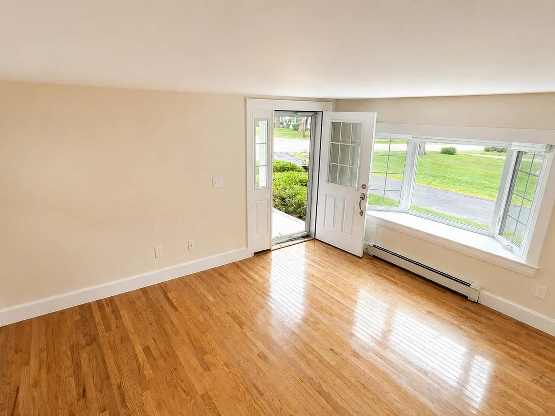 Photo of Unit 3 at 32 Cable