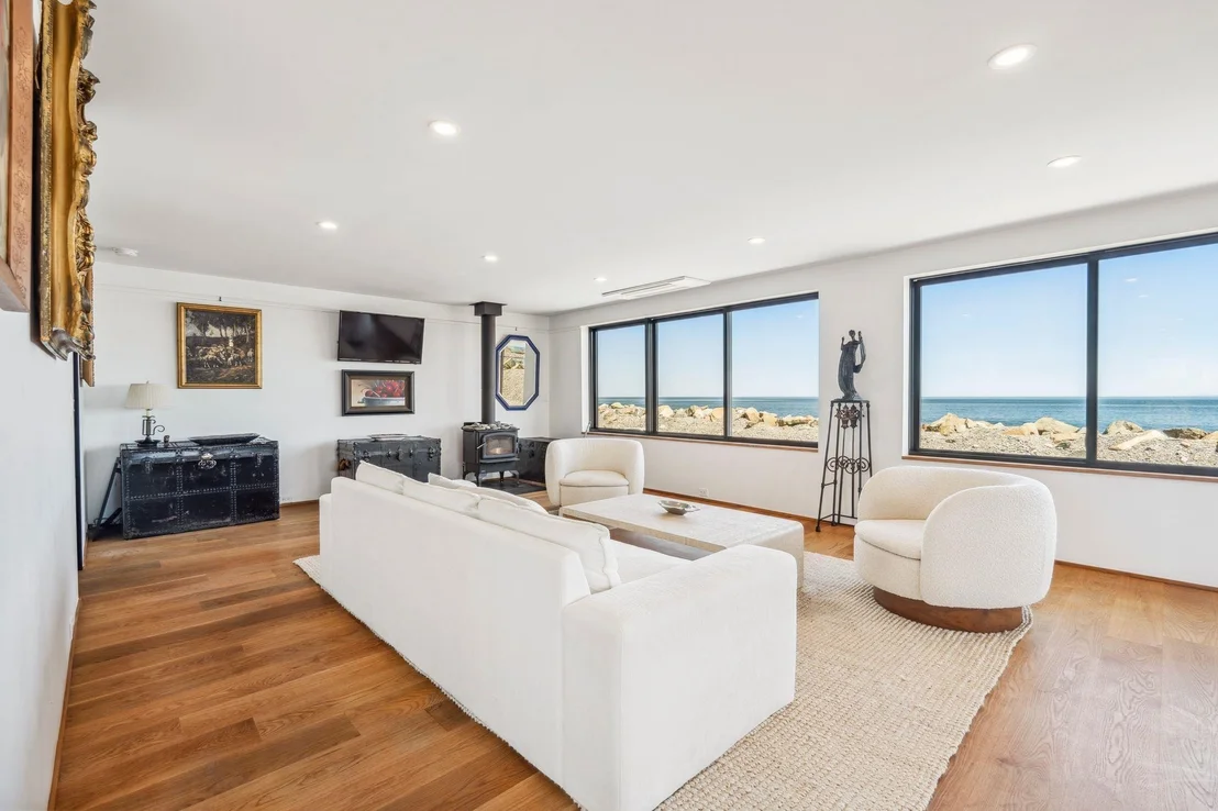 Photo of 1681 Ocean