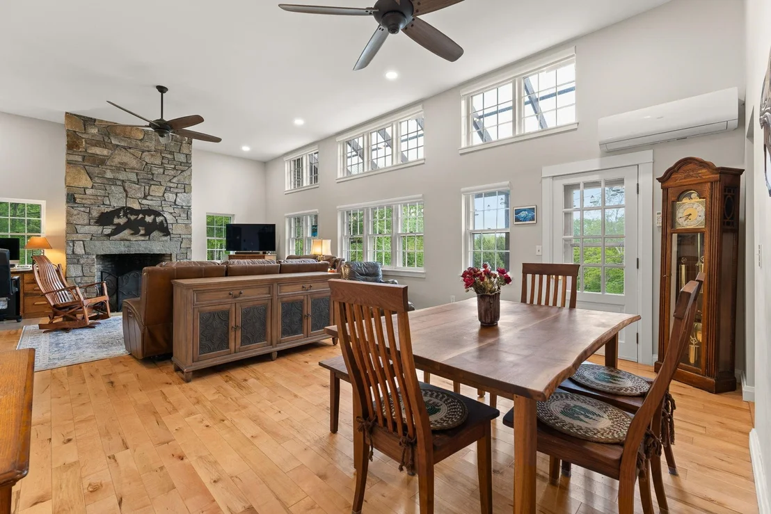 Photo of 515 Shattuck Hill