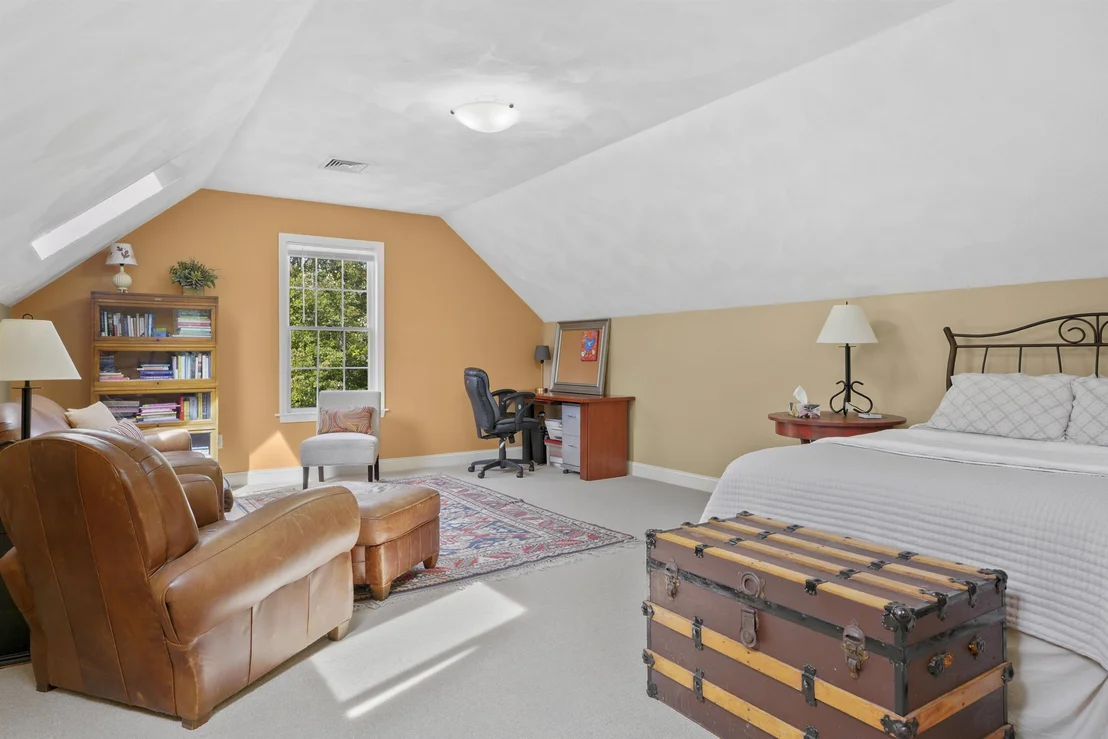 Photo of 221 Piscassic