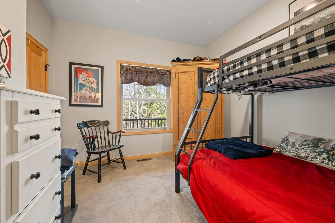 Photo of 131 Glen Ledge