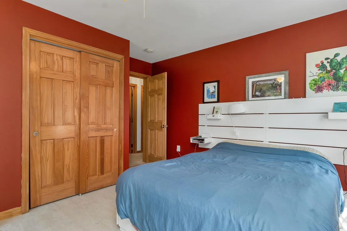 Photo of 1350 Barker