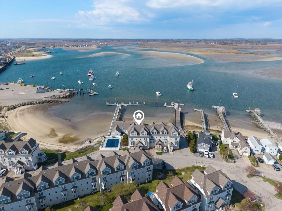 Photo of Unit 4 at 24 Harbor