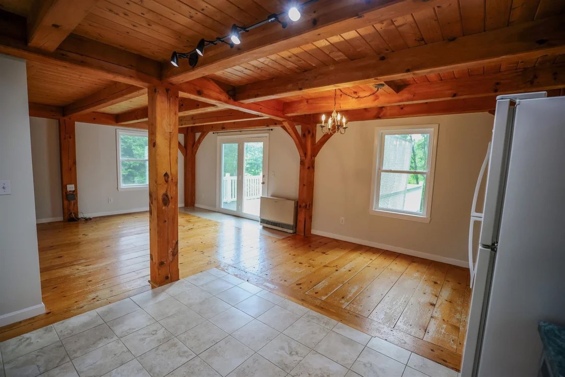 Photo of 570 Upper Meehan