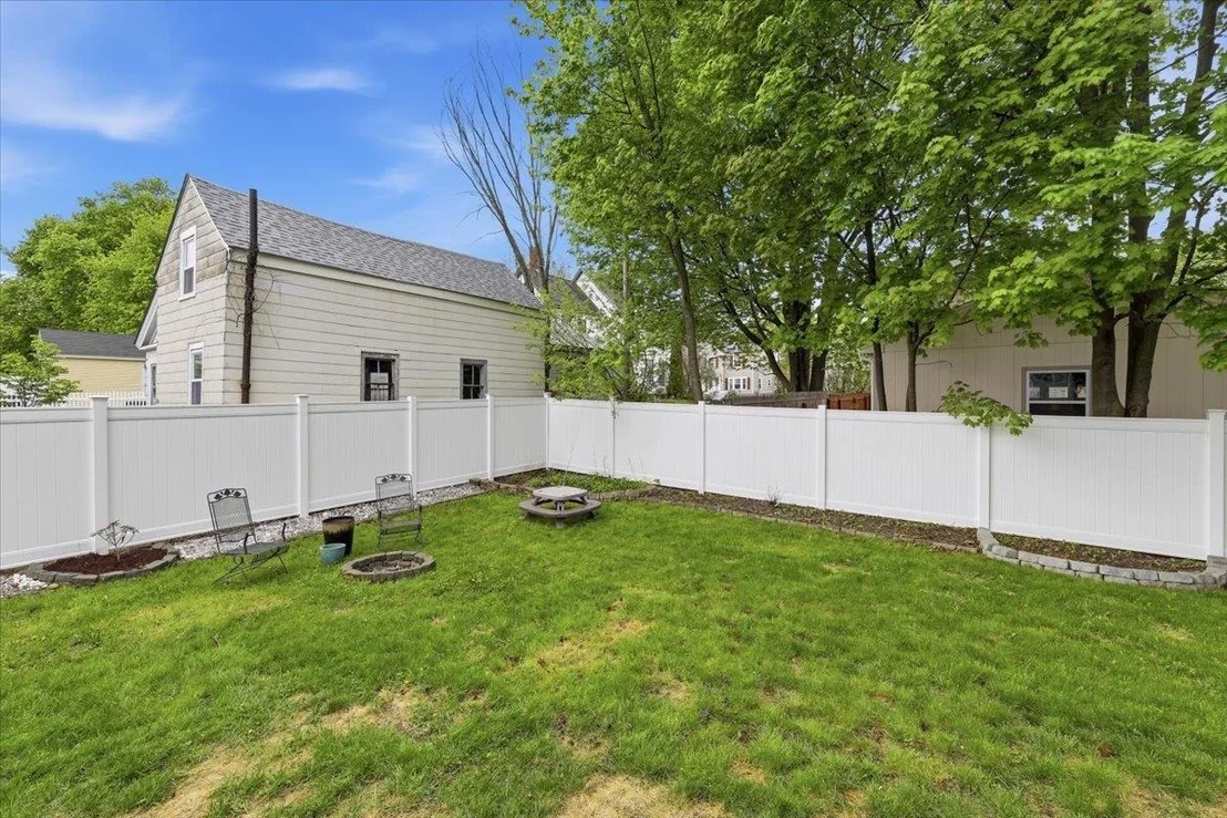 Photo of 60 Pine