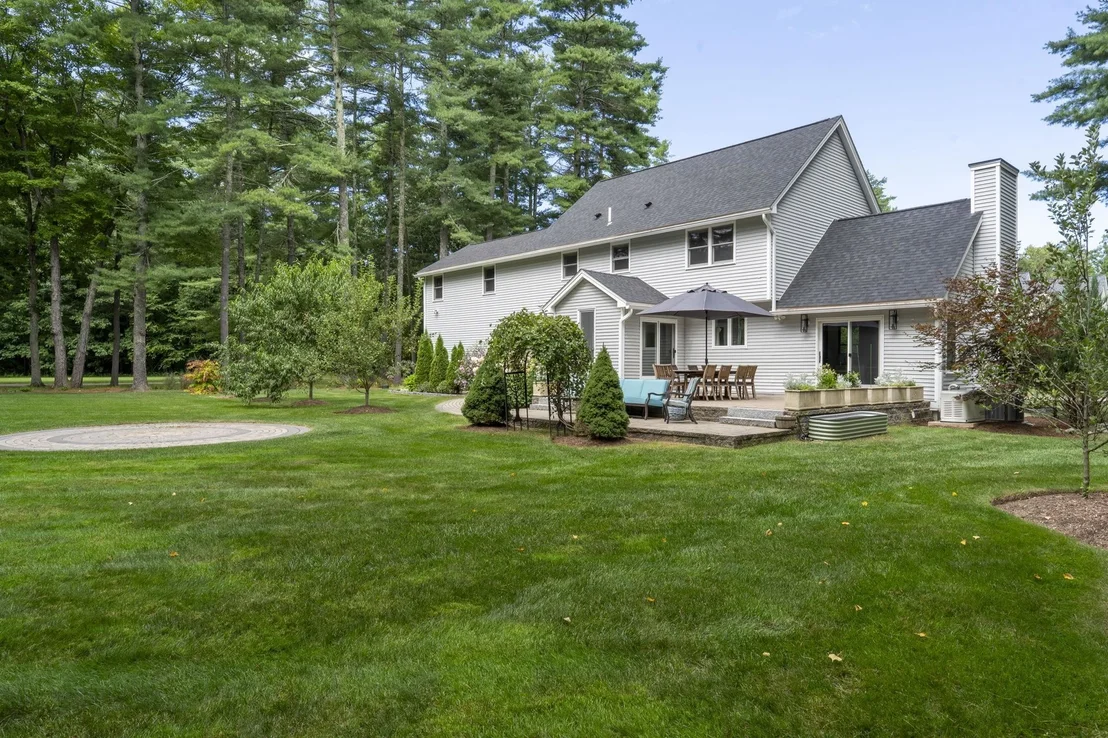 Photo of 4 Taconic