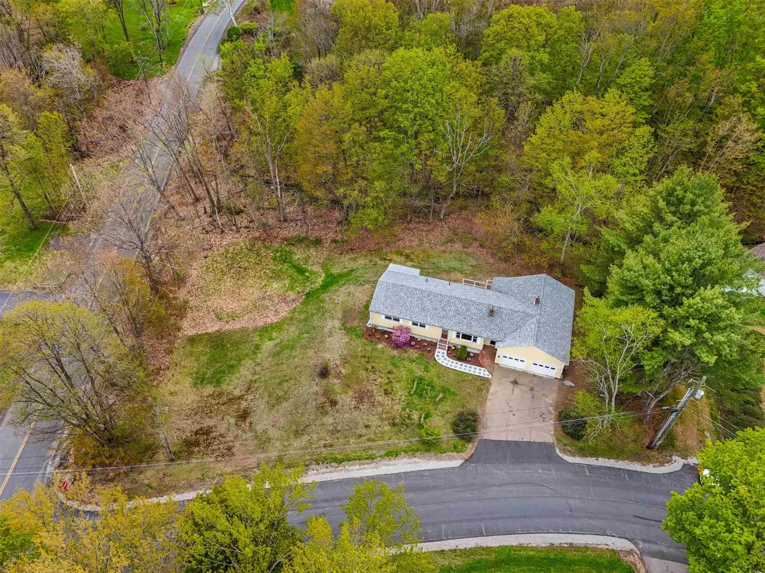 Photo of 6 Colonial