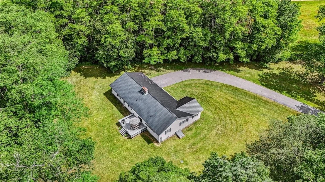 Photo of 7 Grassy Brook