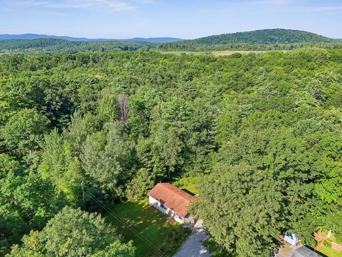 Photo of 335 Deer Run
