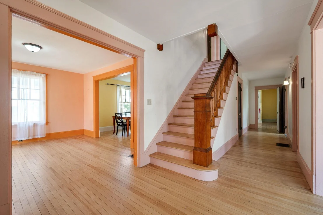 Photo of 173 Central