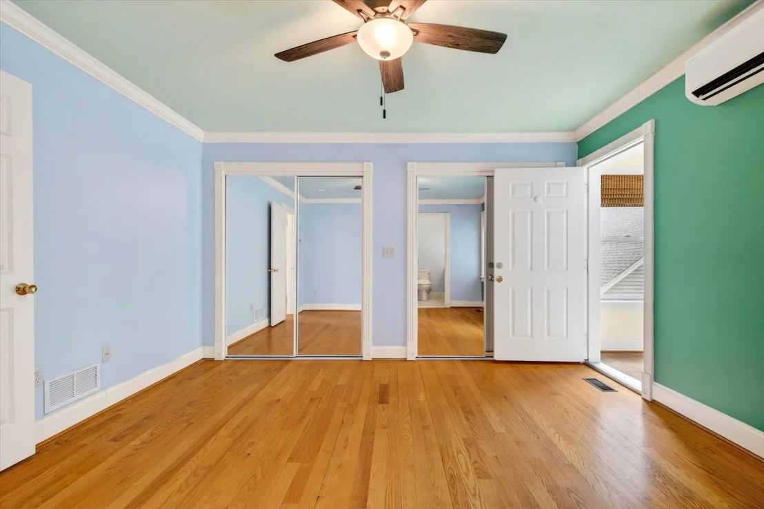 Photo of 38 Paradise