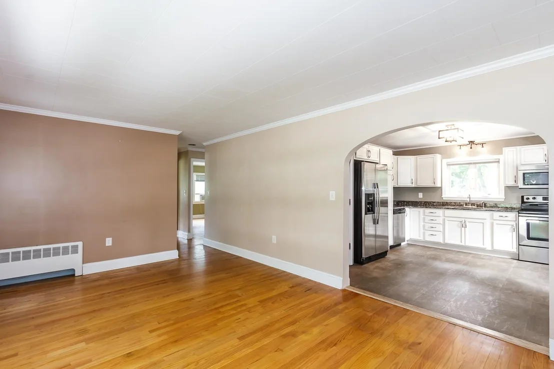 Photo of 43 Bluff