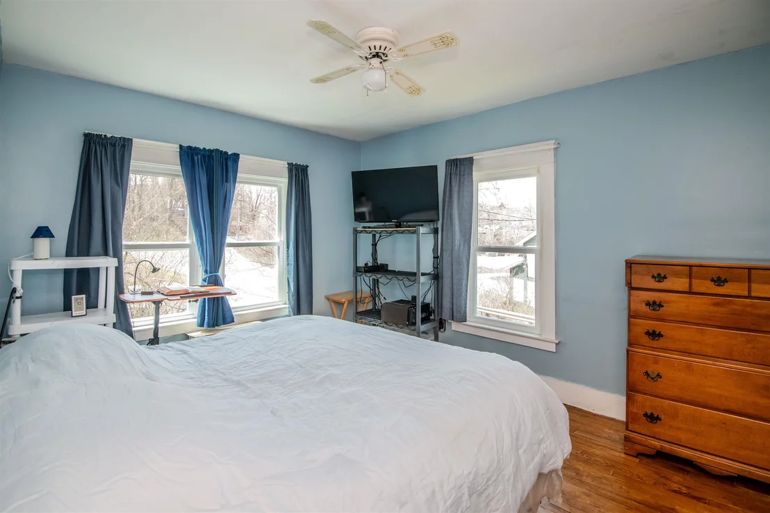 Photo of 98 Circle