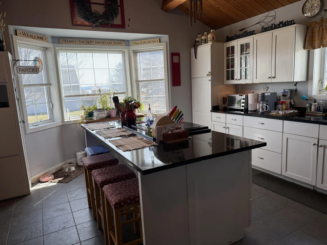 Photo of 34 Tilley