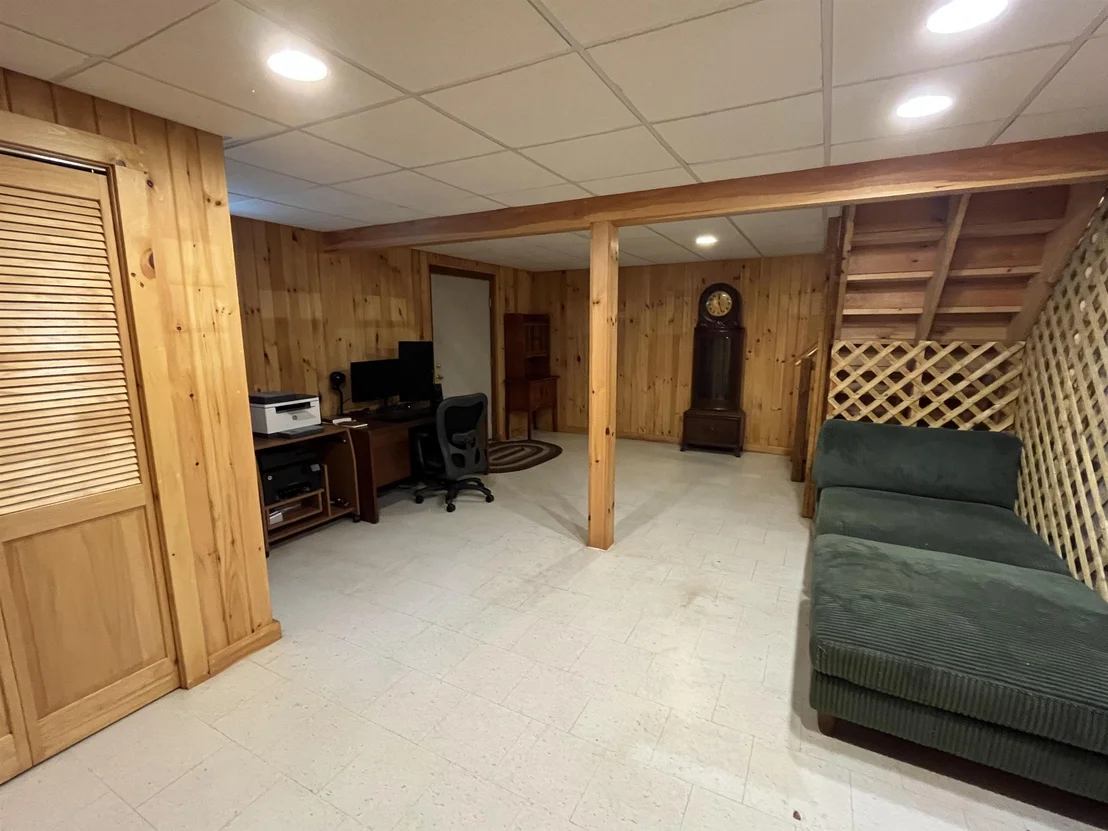 Photo of 38 Thompson