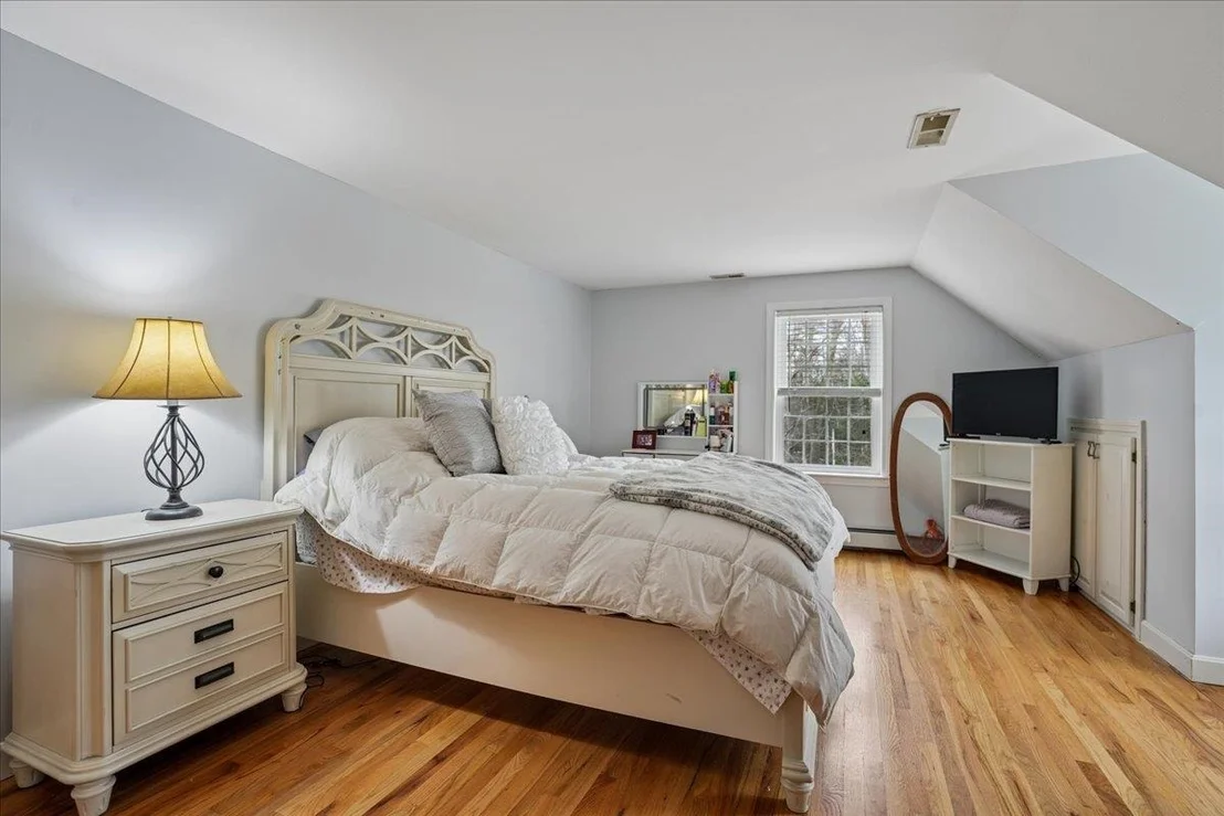 Photo of 50 Hearthside