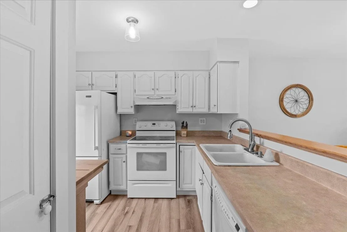 Photo of 433 Westview