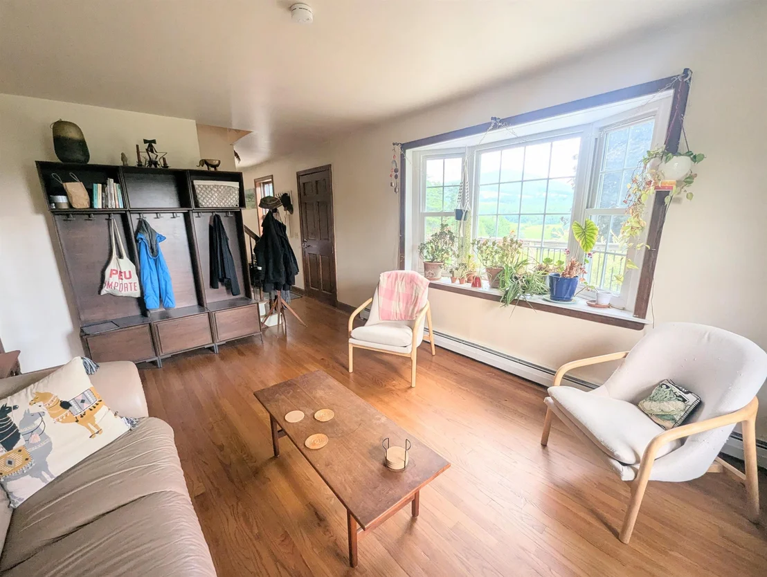 Photo of 3954 West Barnet