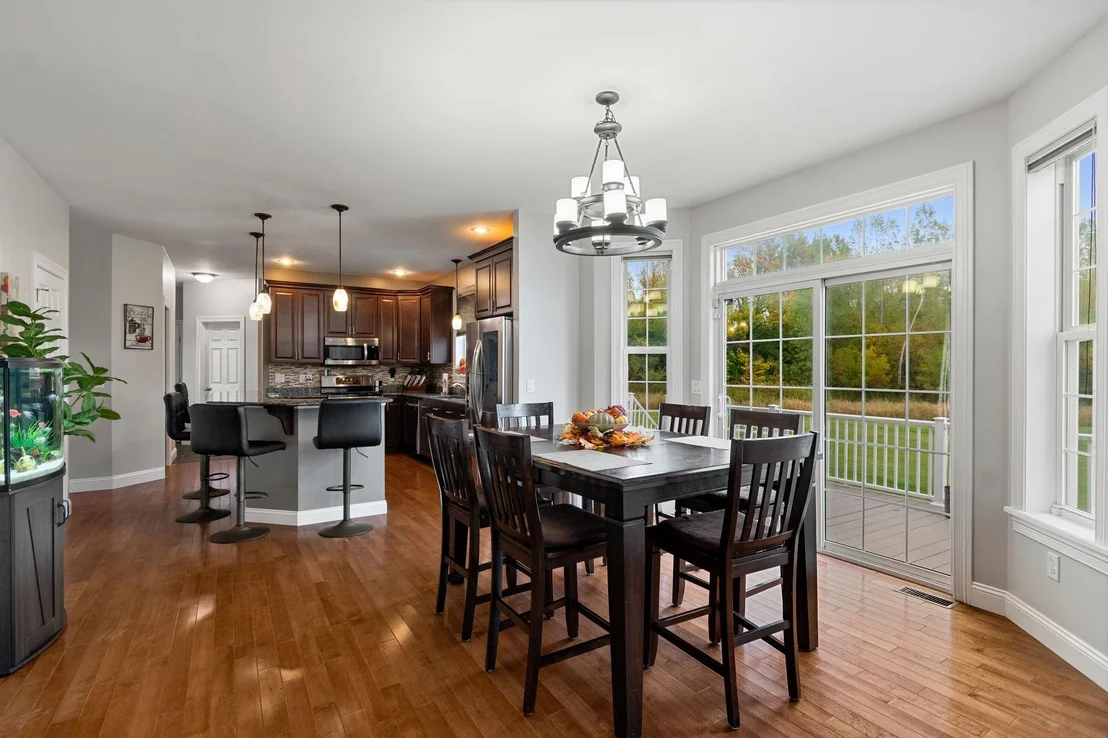 Photo of 8 Meadow View