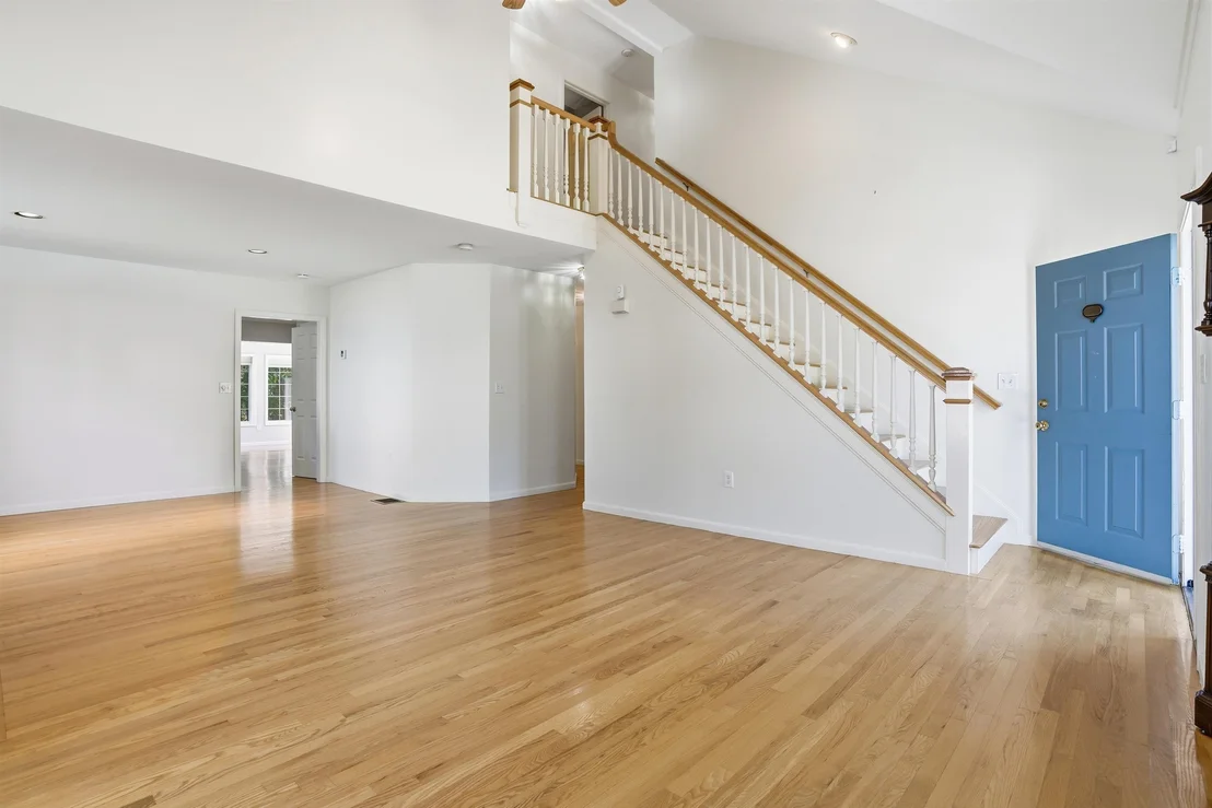 Photo of 6 Meadowood