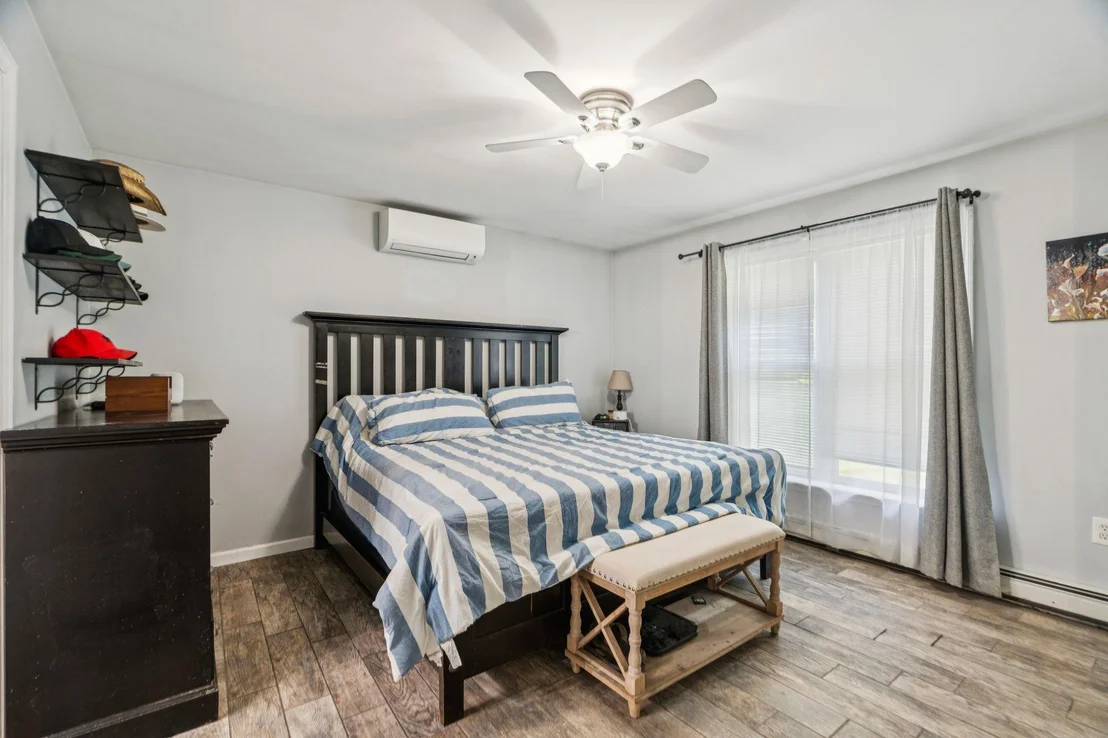 Photo of 104 Holt