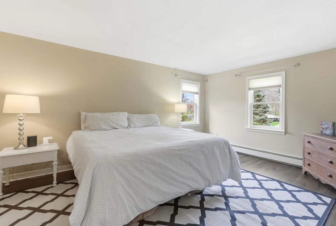 Photo of 25 Buttonwood