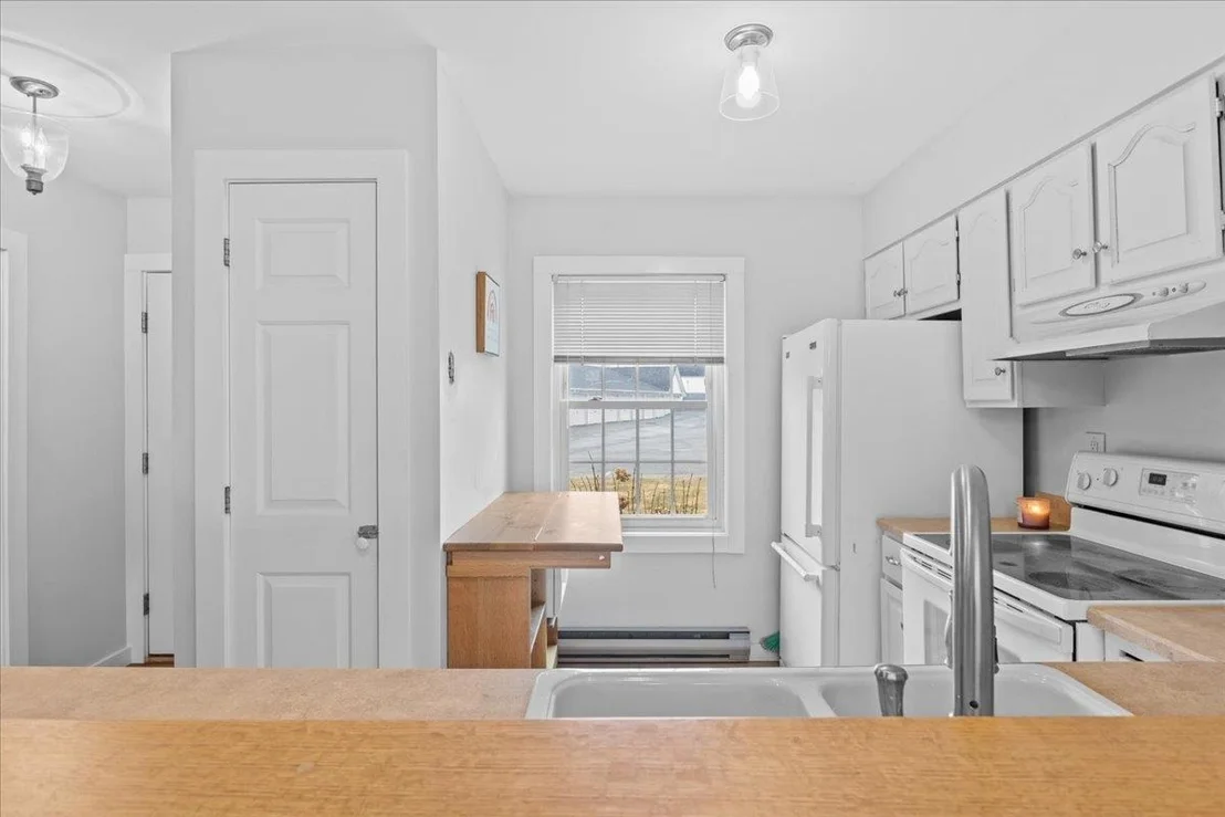 Photo of 433 Westview