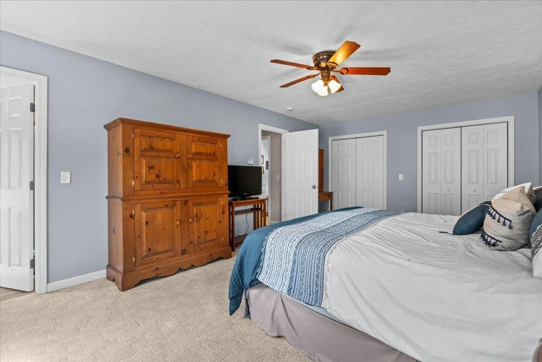 Photo of 33 Stacy