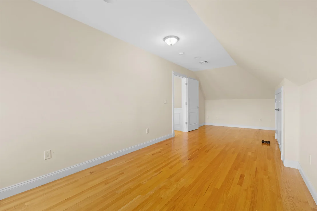 Photo of 8 Arcadia