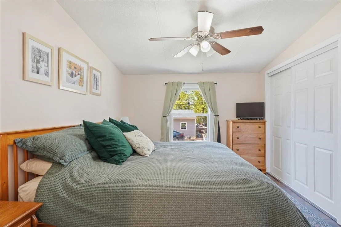Photo of 737 Porterwood